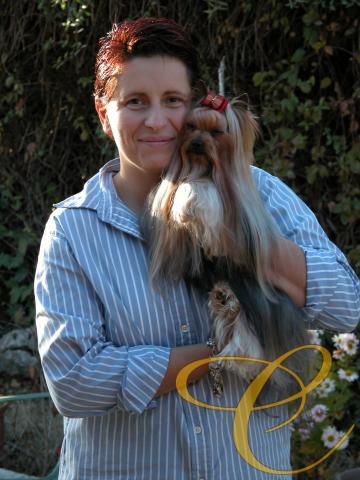 Mult. Ch. Jasper I de Coramonte, en brazos de Maria-Teresa Olavarrieta